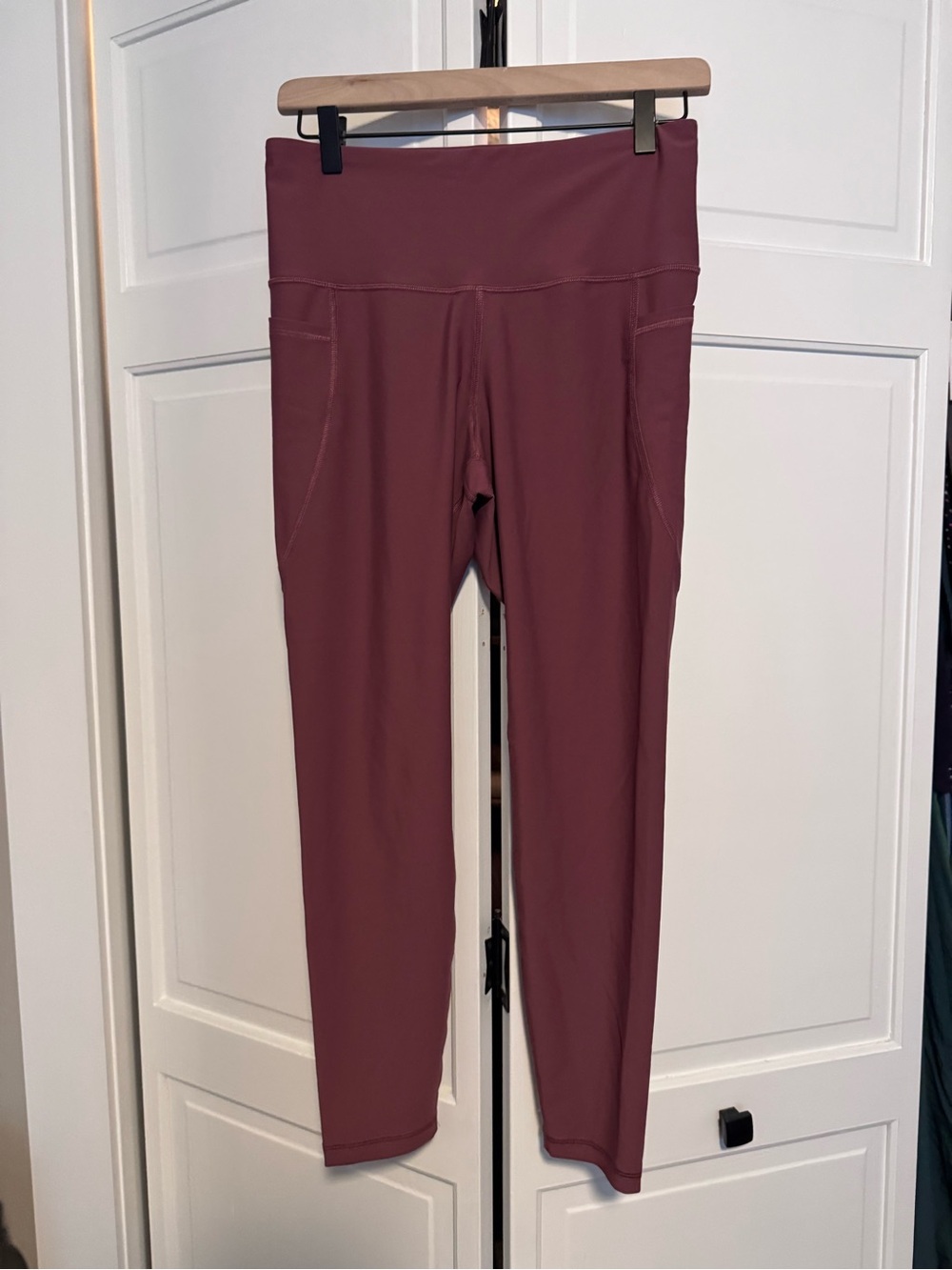 Old Navy High-Waist Leggings in Mauve
